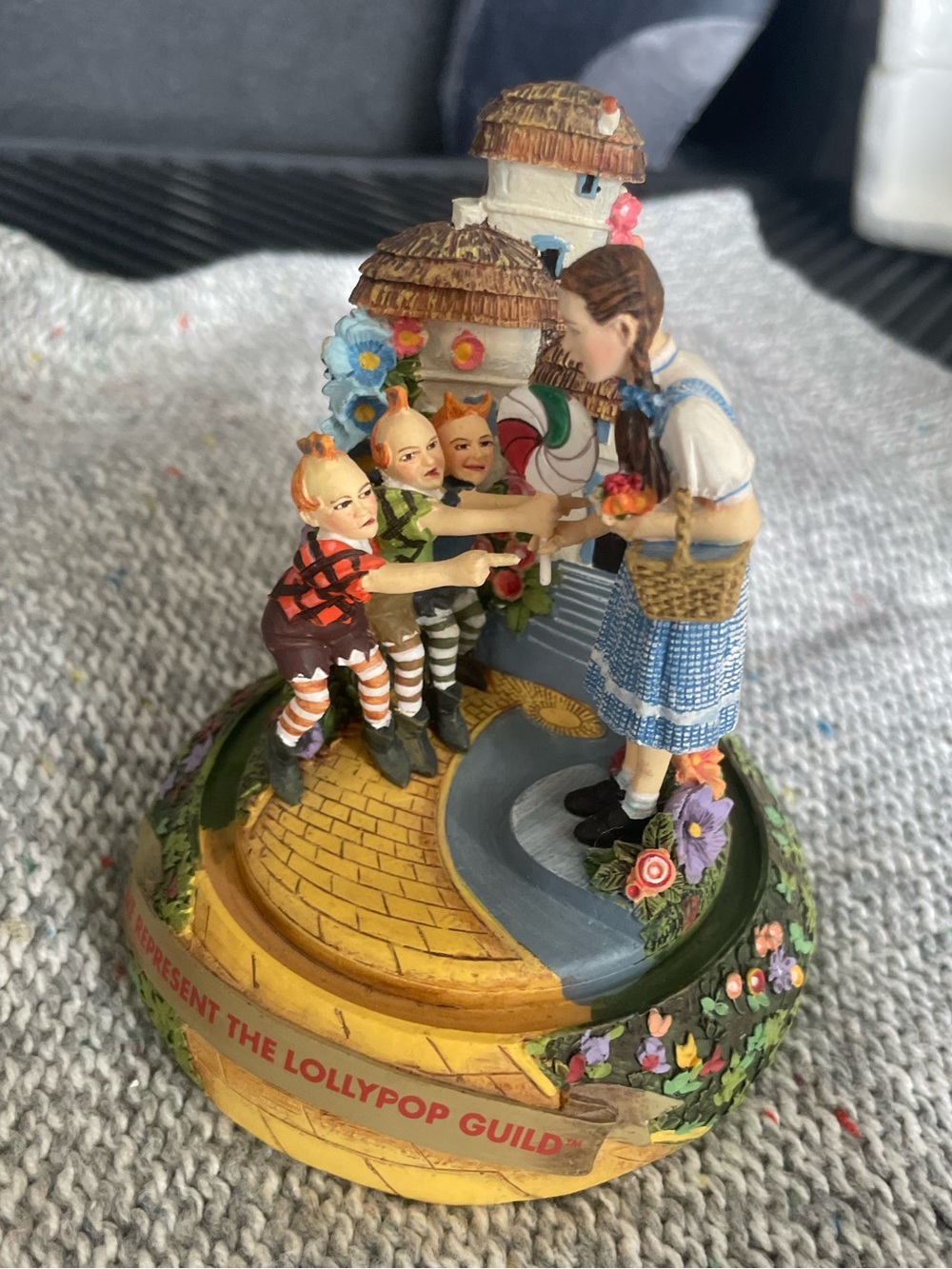 Franklin Mint “We Represent the Lollypop Guild” musical figurine